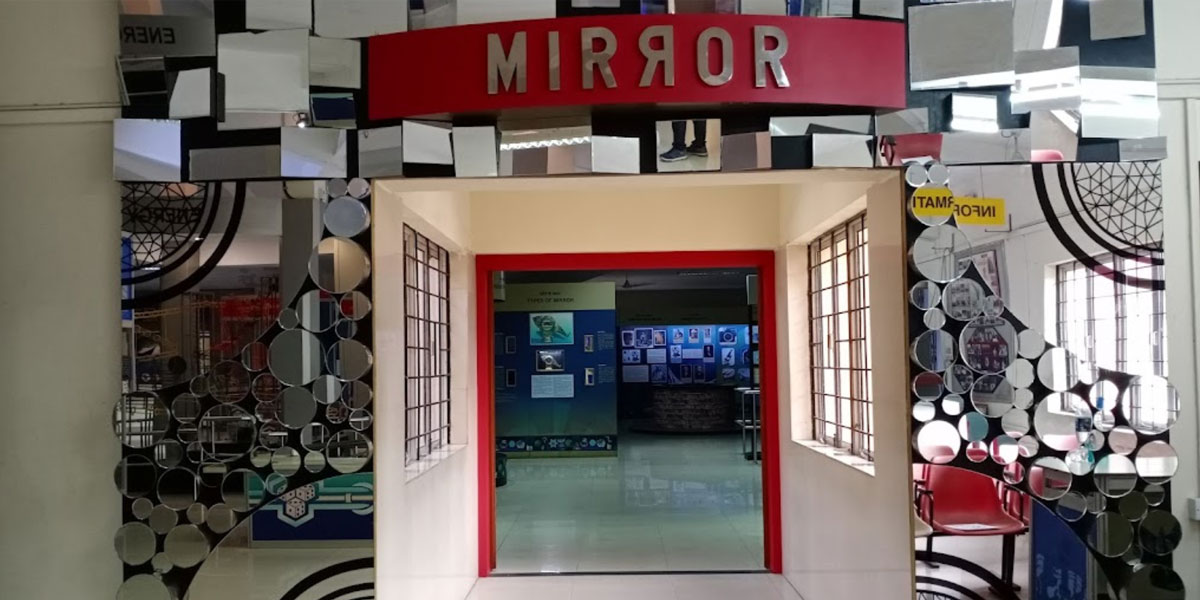 Mirror Gallery